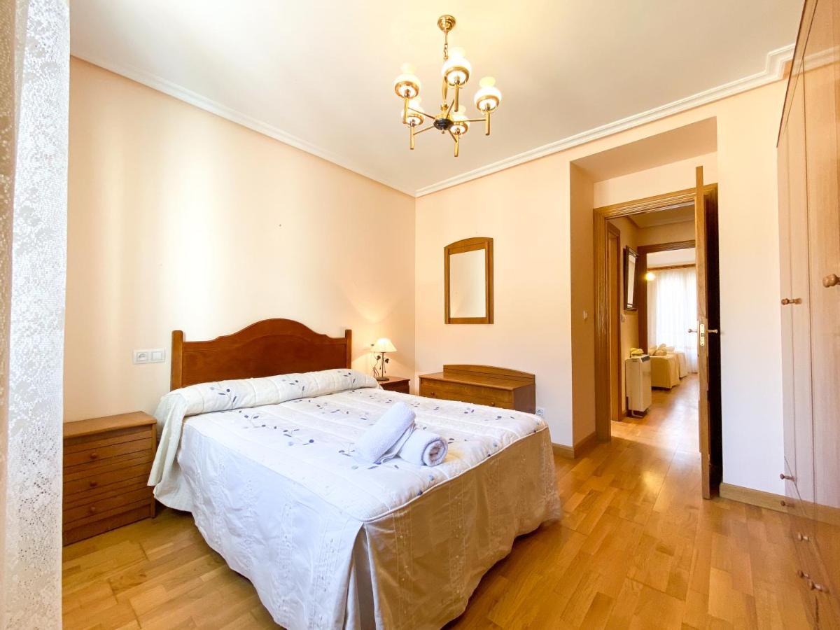 Vivienda Turistica Los Leones Berlanga de Duero Exterior photo